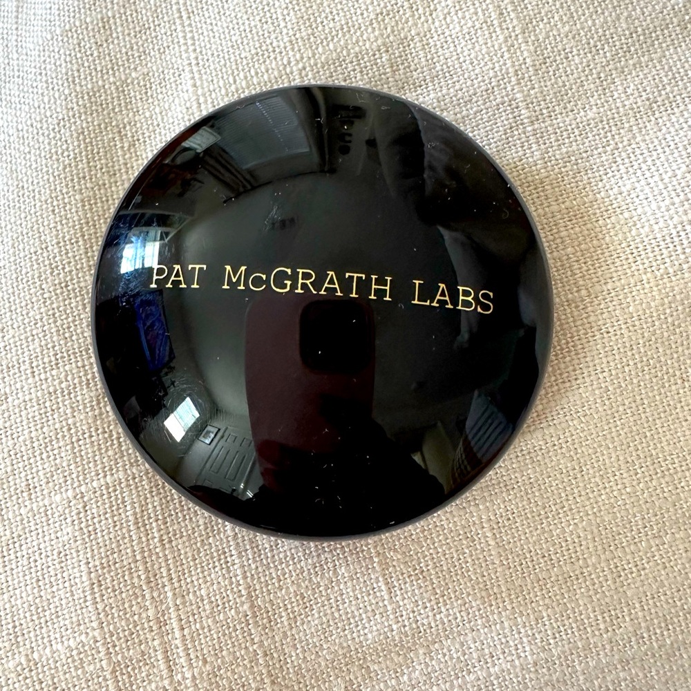 Pat McGrath Sublime Perfection Blurring Under-Eye Setting Powder Shade: YELLOW